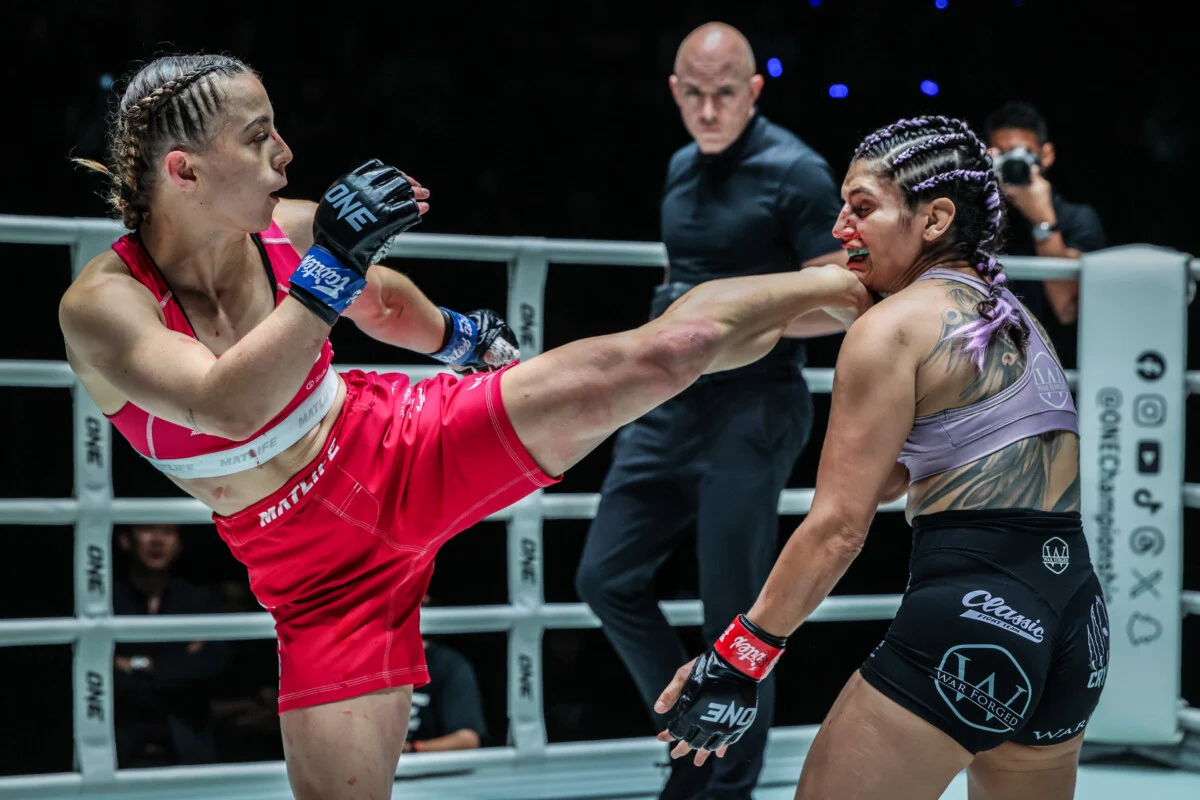 Magdalena Czaban donne un coup de pied à Natalie Salcedo à ONE Fight Night 46