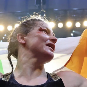 Katie Taylor termine sa carrière dans un stade en accueillant son premier combat depuis Muhammad Ali Bout