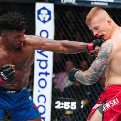 Alonzo Menifield se bat contre un pouce cassé pour assurer la victoire au retour