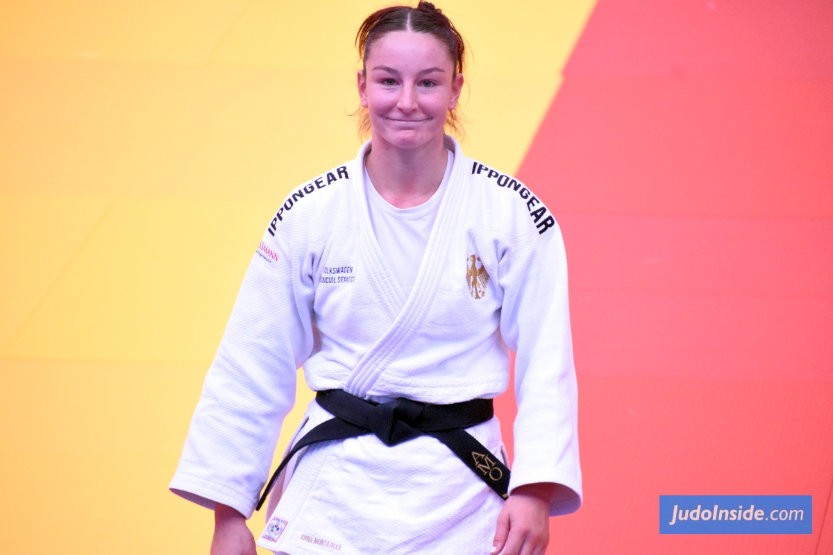 Anna Monta Olek wins battle of world’s top two in Lausanne