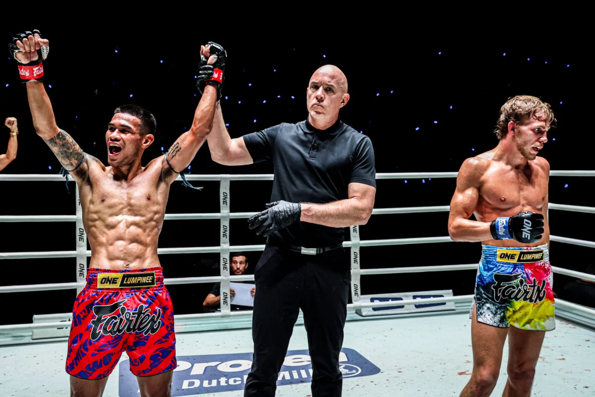 Buakaew Sor Sor Pakorn bat Jacob Thompson au ONE Friday Fights 144