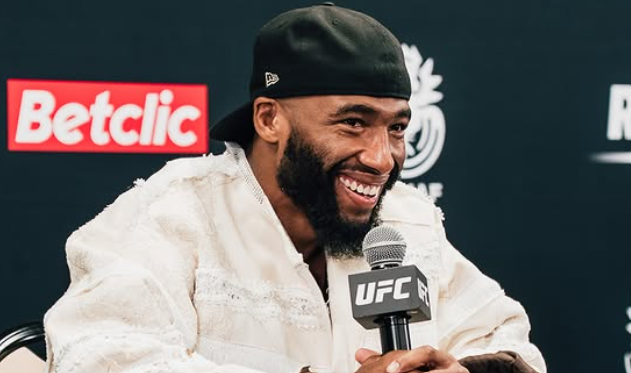 Dana White soutient la déclaration de Holloway de Parnasse : "Je l'aime"