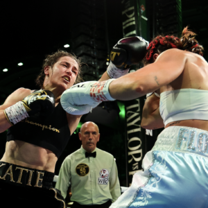 Katie Taylor bat Flori Pili dans la lutte pour la retraite