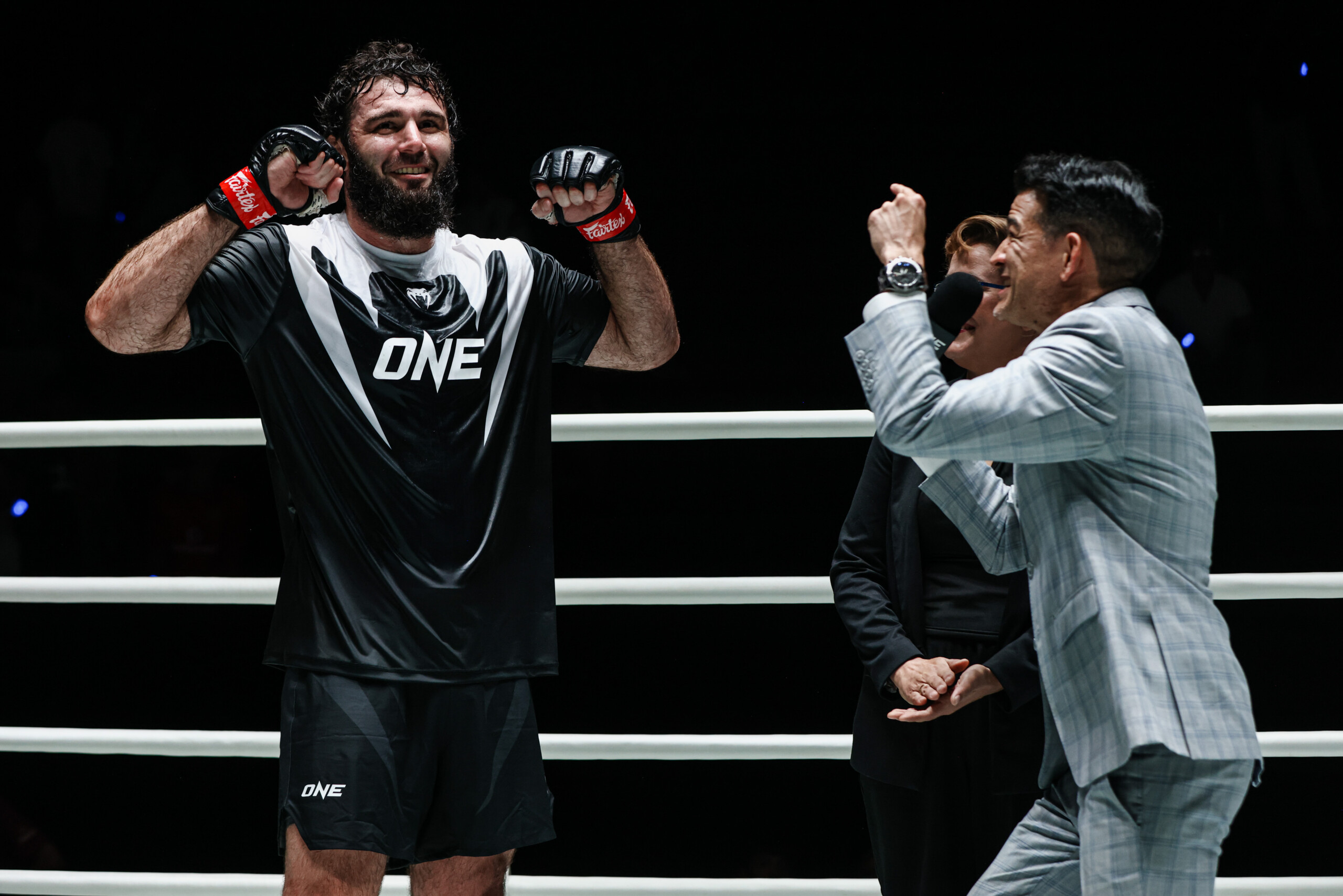 Shamil Erdogan termine Paul Elliott dans le Main Event ONE Fight Night 48 pour rester invaincu