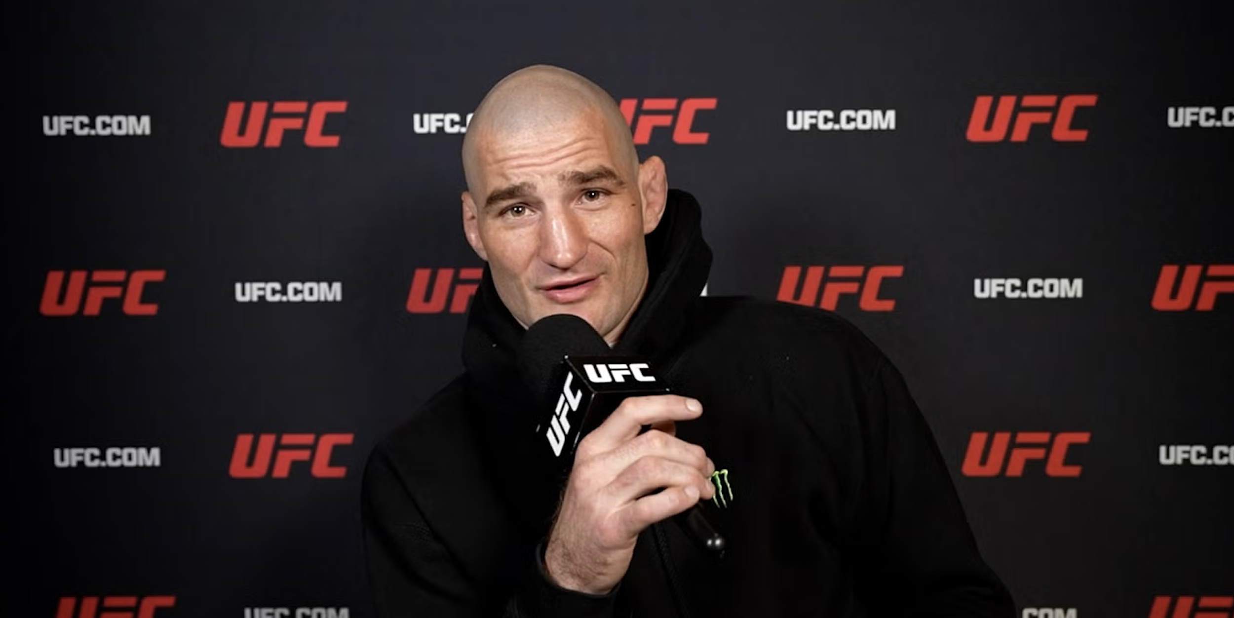 Strickland dit qu'il a été contraint de conclure un nouvel accord avec l'UFC