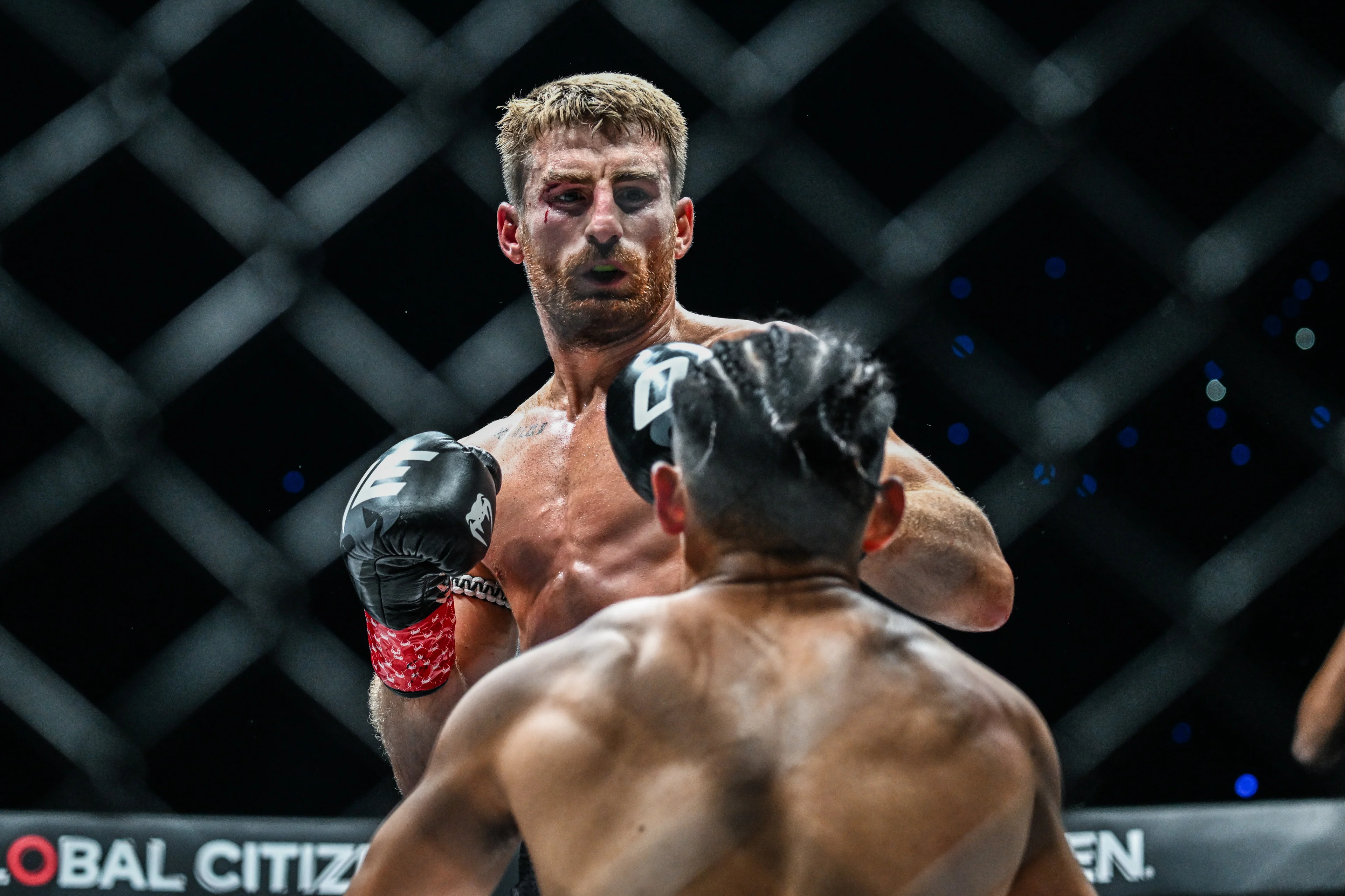 Jonathan Haggerty contre Hiroki Akimoto à ONE SAMURAI 4 22 1.jpg