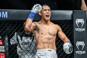 Jonathan Haggerty contre Hiroki Akimoto à ONE SAMURAI 4 18