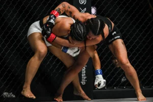 Itsuki Hirata contre Jihin Radzuan à ONE SAMURAI 4 10
