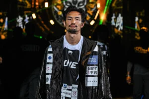 Shintaro Matsukura contre Sinsamut à ONE SAMURAI 4 12