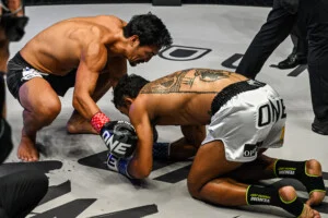 Shintaro Matsukura contre Sinsamut à ONE SAMURAI 4 10