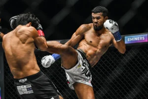 Shintaro Matsukura contre Sinsamut à ONE SAMURAI 4 5