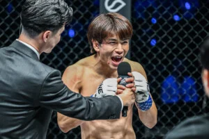 Yu Takeuchi contre Ryoto Nishiyama à ONE SAMURAI 4 11