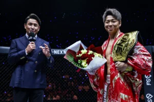 Cérémonie de retraite de Takeru à ONE SAMURAI 4 1 1