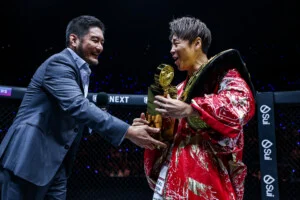 Cérémonie de retraite de Takeru à ONE SAMURAI 4 2
