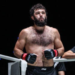 « Je veux juste prendre toutes les ceintures » – Shamil Erdogan envisage la domination de plusieurs divisions après la victoire de ONE Fight Night 48