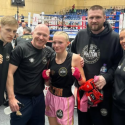 La nièce de feu Ricky Hatton, âgée de 14 ans, remporte une médaille aux Championnats d&rsquo;Europe de boxe