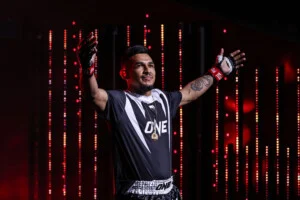 Arian Esparza Sam Fitzgerald ONE Fight Night 48 1