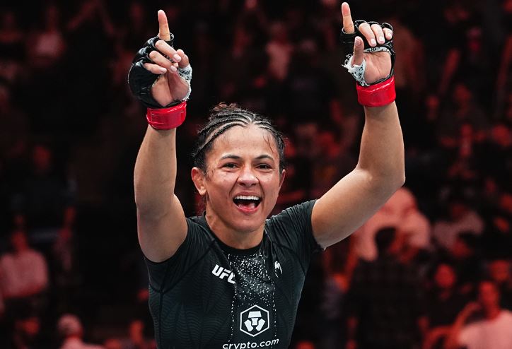 Natália Silva devient la nouvelle championne poids mouche féminine de l'UFC