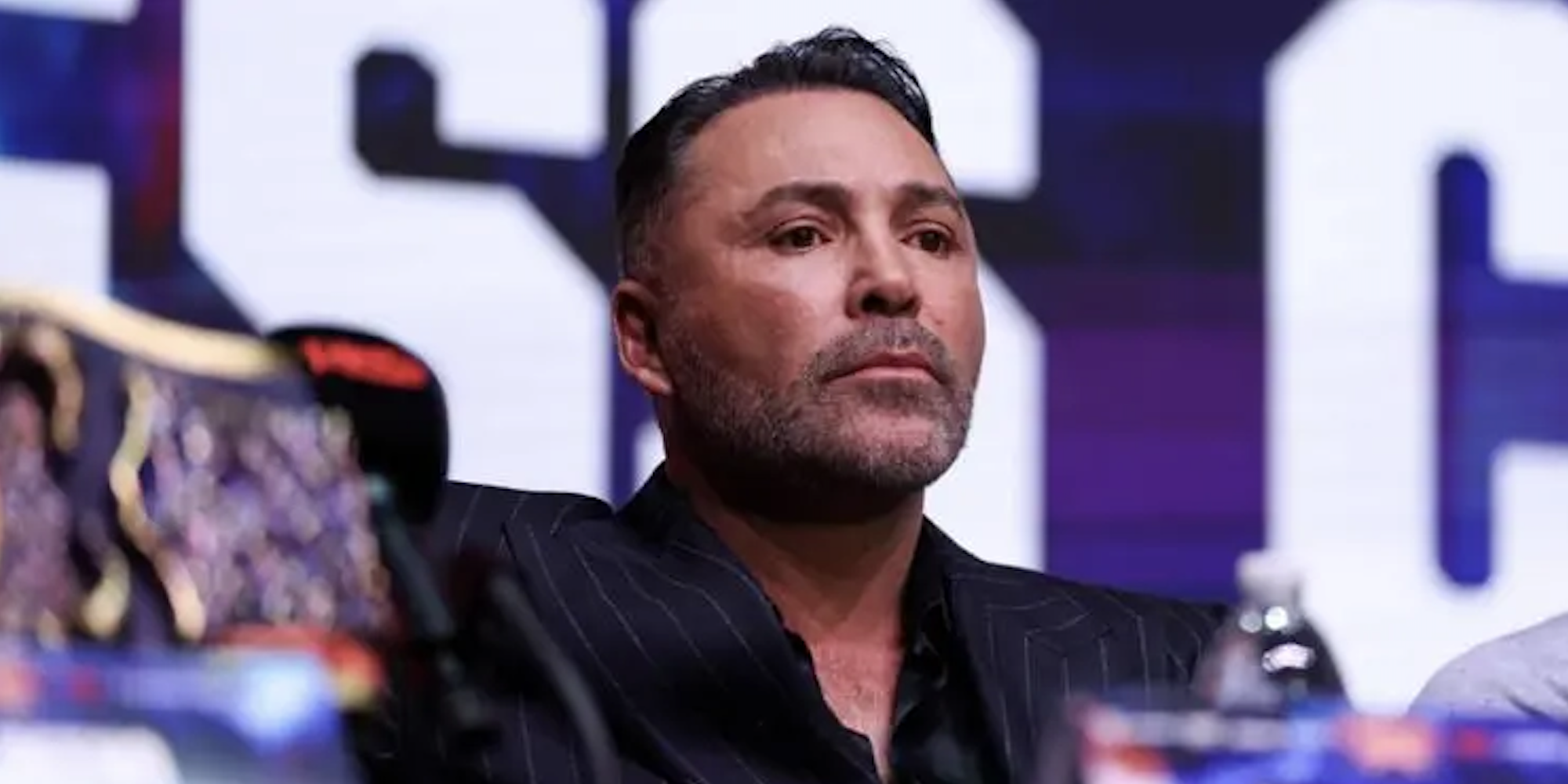 Oscar De La Hoya appelle à Canelo contre. Changement d'emplacement à Mbilli