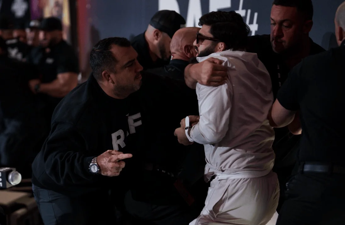 Tsarukyan et Chimaev impliqués dans une bagarre avec Dillon Danis au RAF 14 Presser